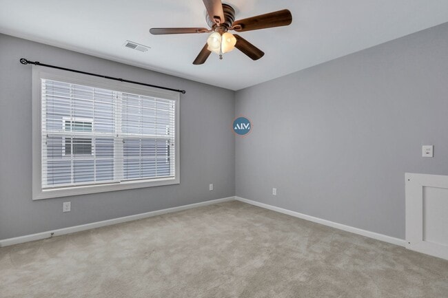 Building Photo - Beautiful Home In The Heart of Bluffton - ...