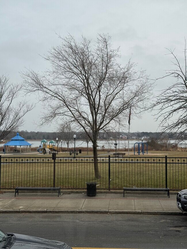 Building Photo - 331 Belleville Ave