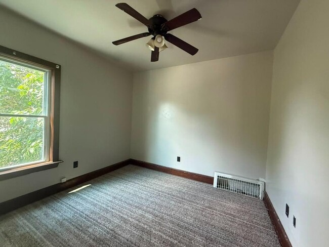 Building Photo - 2607 N 44th St
