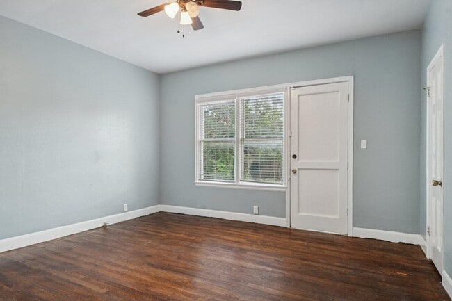 Building Photo - 308 Taylor Rd