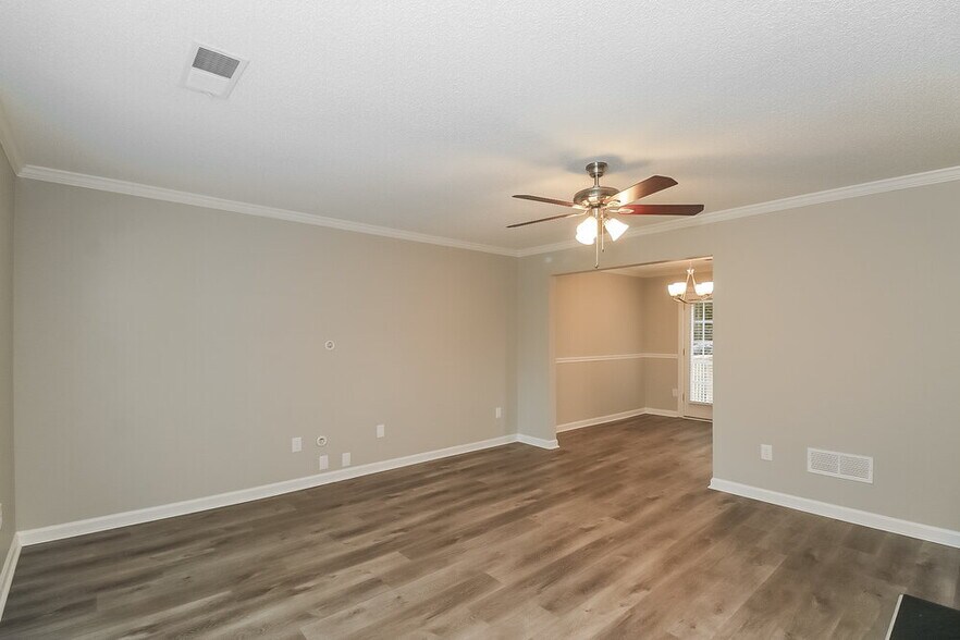 Building Photo - 4379 Yellow Rose Dr