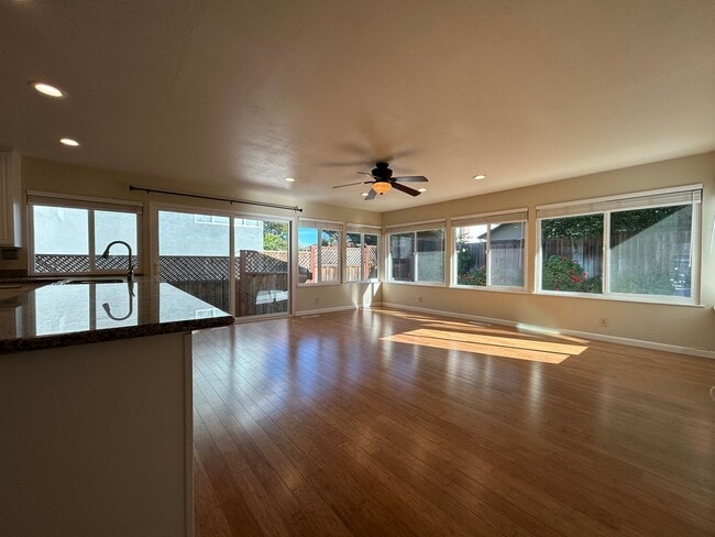 Building Photo - Sought after Concord Crossings Community 4...