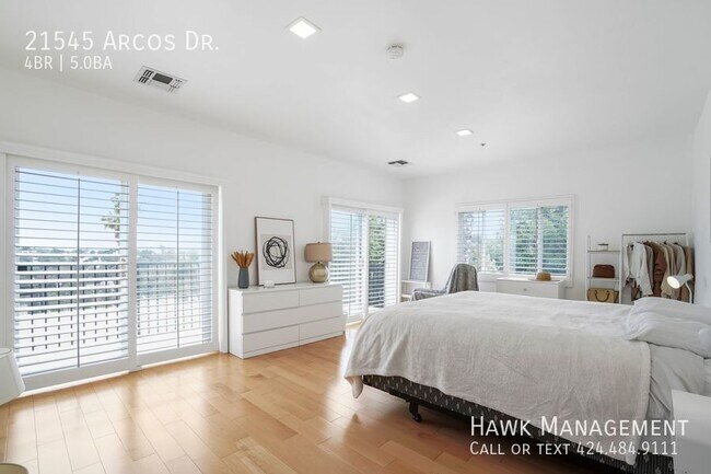 Building Photo - 21545 Arcos Dr