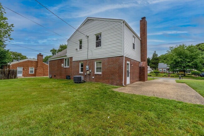 Building Photo - 8407 Pamela Dr
