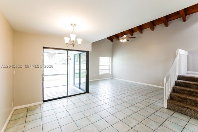 Building Photo - 1430 W Sandpiper Cir