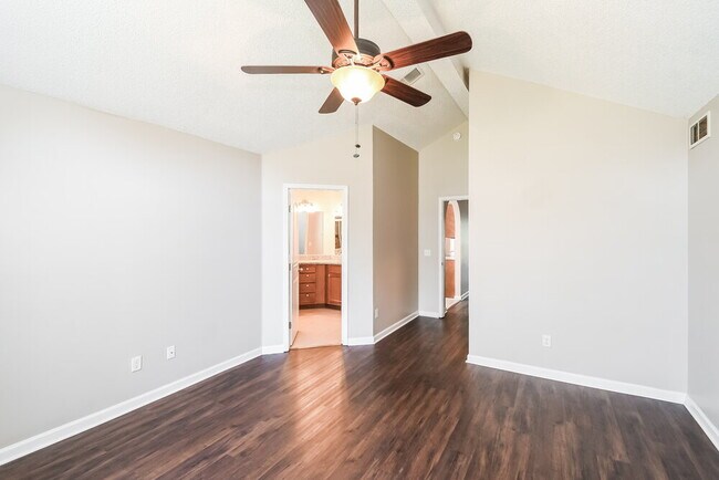 Building Photo - 8217 Glasgow Ct