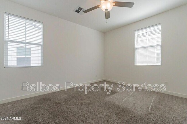 Building Photo - 5516 S Dillon Cir