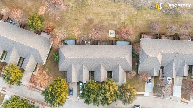 Building Photo - What's special