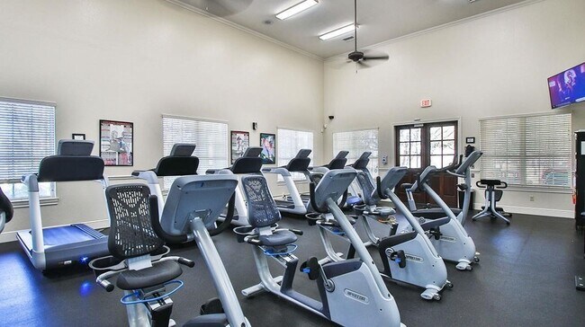 Building Photo - 28710 Wildthorne Ct