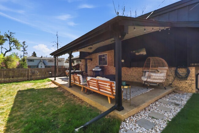 Building Photo - 7105 W 34th Pl