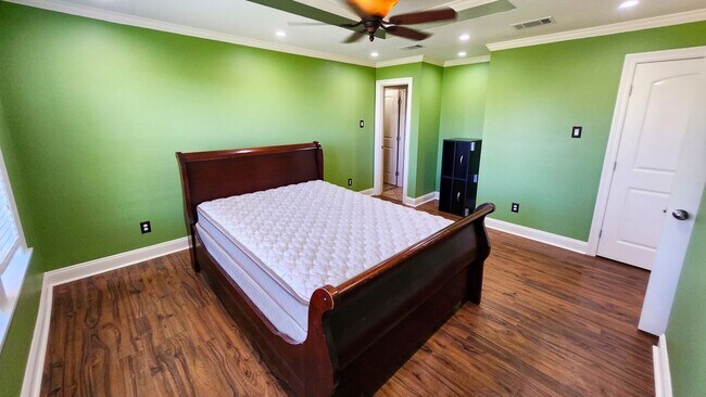 Building Photo - 7445 Endeavors Ct