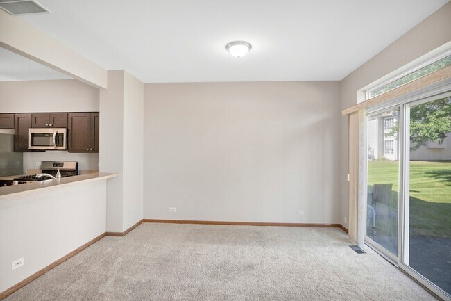 Building Photo - 951 Viewpoint Dr