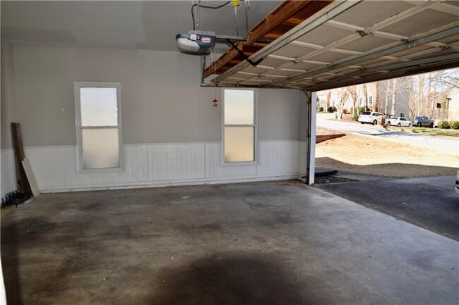 Building Photo - 2609 Falcon Nest Ct