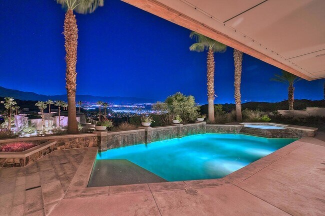 Building Photo - 9 Rockcrest