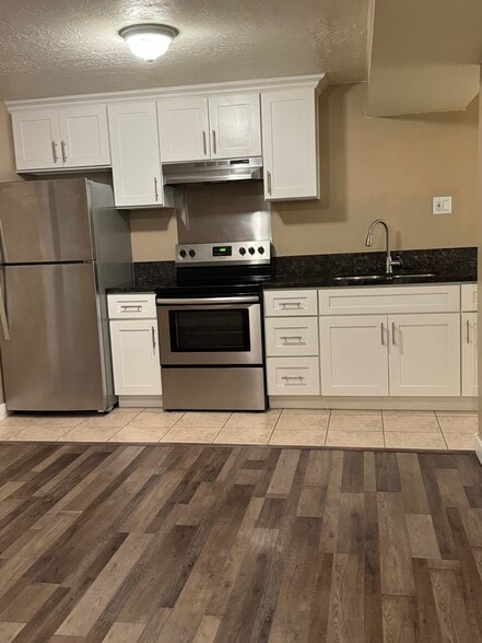 Primary Photo - 1605 W Frankie Cir