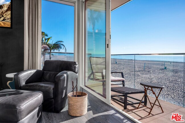 Building Photo - 1 Driftwood St