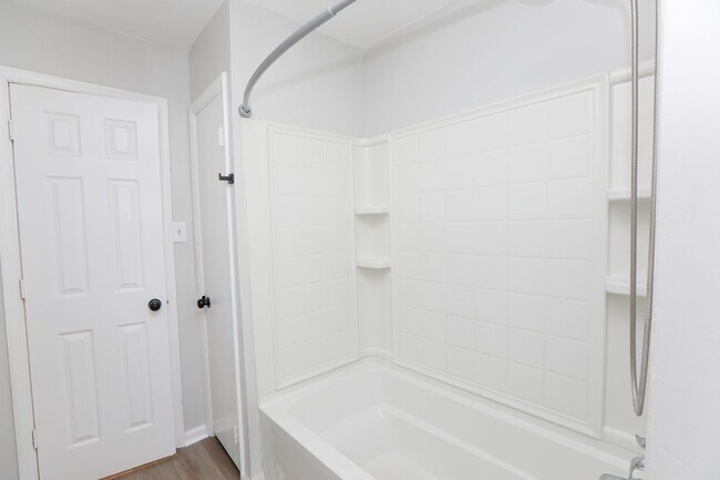 Building Photo - 422-424 W 30th Street