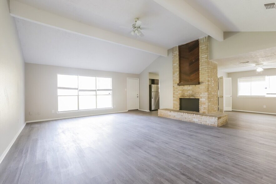 Building Photo - 3446 Hombly Rd