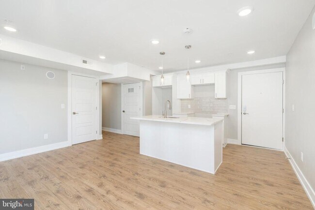 Building Photo - 2304 N 9th St