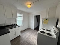 Building Photo - Cozy 2-Bedroom House with Heat Included