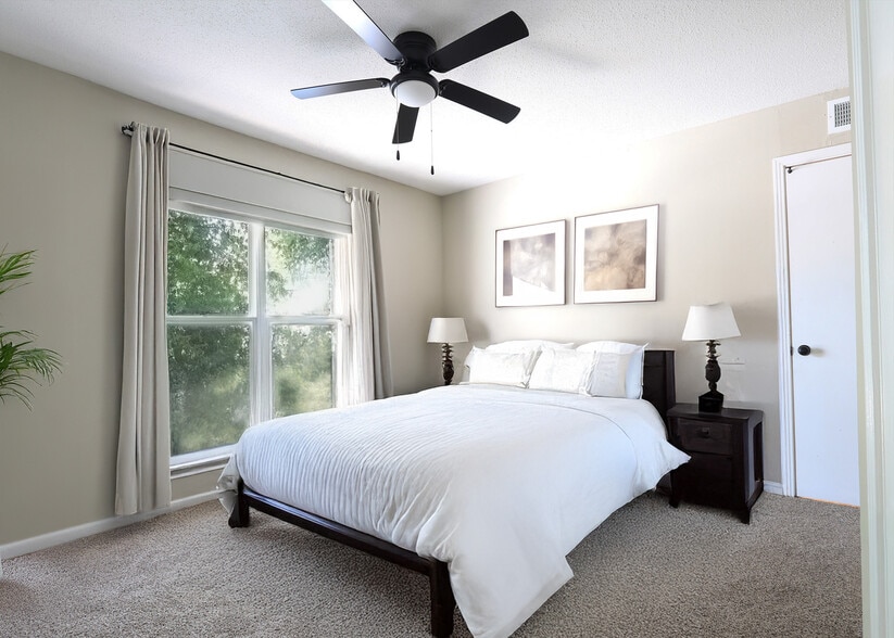 Master Bedroom - The Midline Apartments