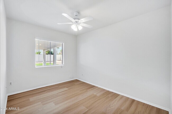 Building Photo - 5234 E Blanche Dr