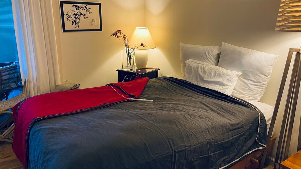 Building Photo - 60 Park Ave