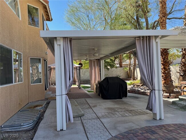 Building Photo - 8640 Castle Hill Ave