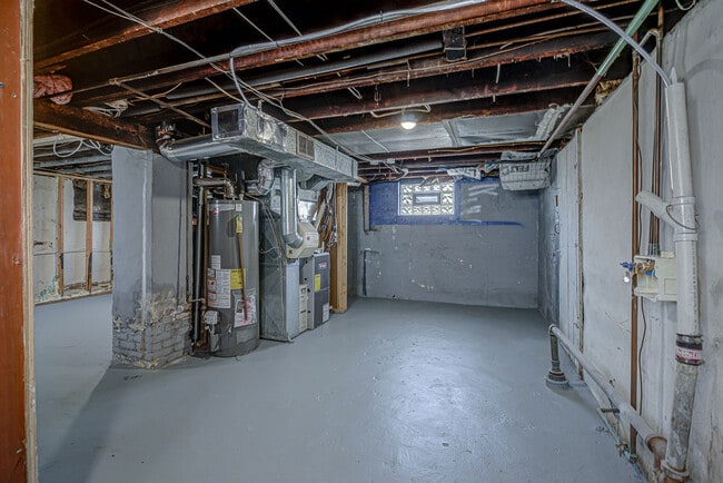 Building Photo - 1103 Reservoir St