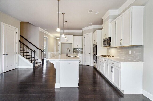 Building Photo - 510 Suwanee Pass Ln