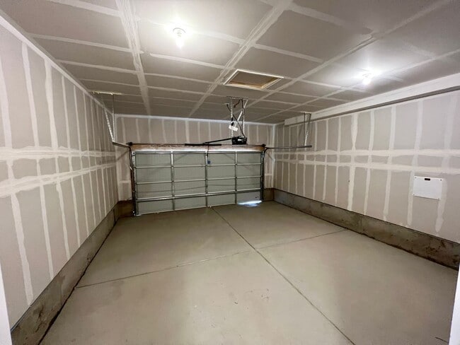 Building Photo - 5551 W 29th St