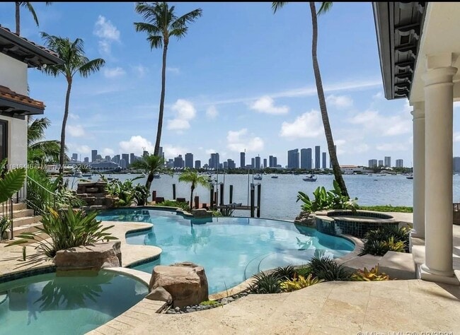 Building Photo - 432 S Hibiscus Dr