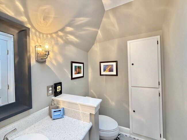 Building Photo - Luxurious 4BD, 3.5BA North Raleigh Home with a Heated Four Seasons Room, Large Bonus Space, and F...