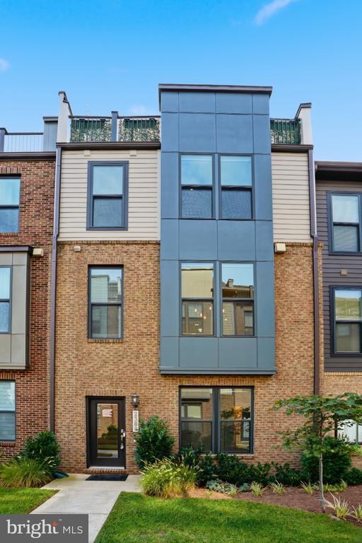 Building Photo - 2389 Liberty Lp