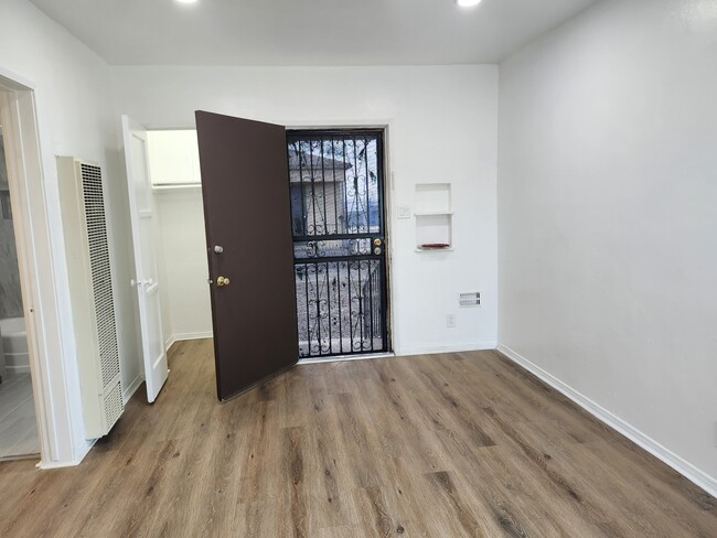 Living Room/Entry & Coat Closet - 1316 Prado St