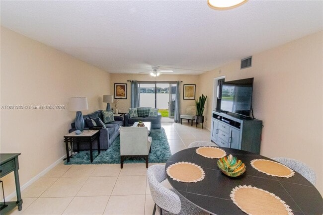 Building Photo - 13100 SW 11th Ct