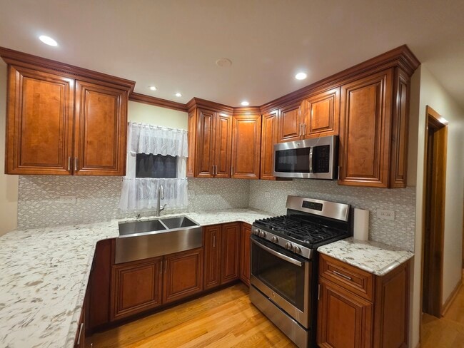 Building Photo - 7913 Nordica Ave