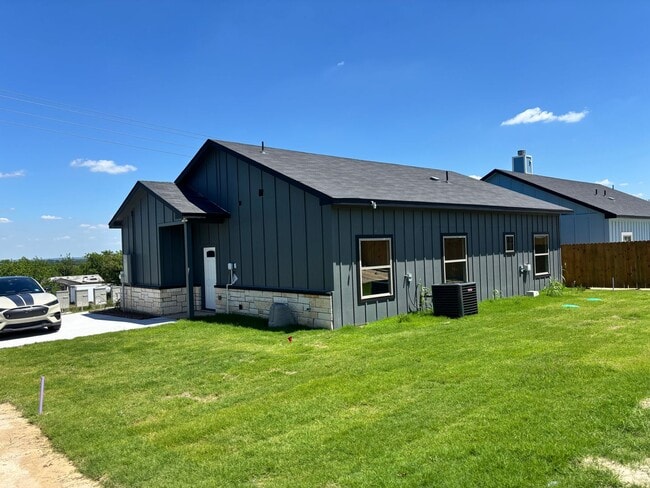 Building Photo - Brand New Construction | 3BD + Office | 2BA | 1,300 Sq Ft | Azle, TX