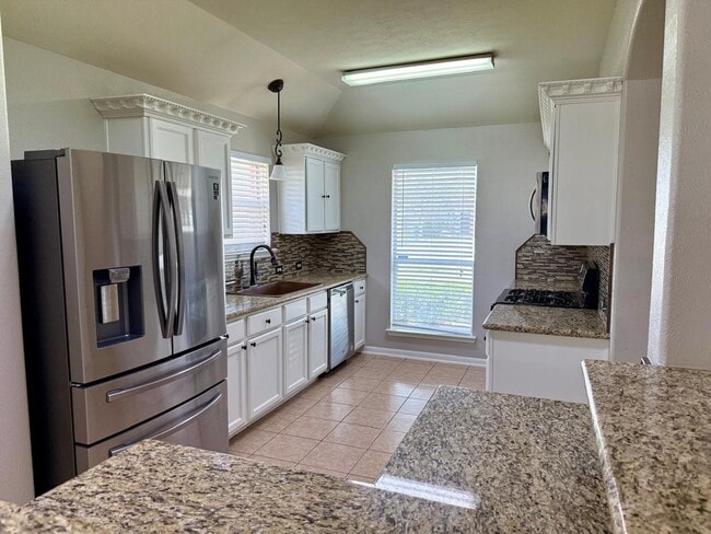 Building Photo - 19011 Bressingham Dr