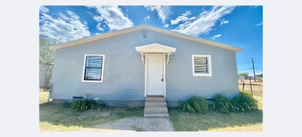 Building Photo - 3007 Henderson Ave