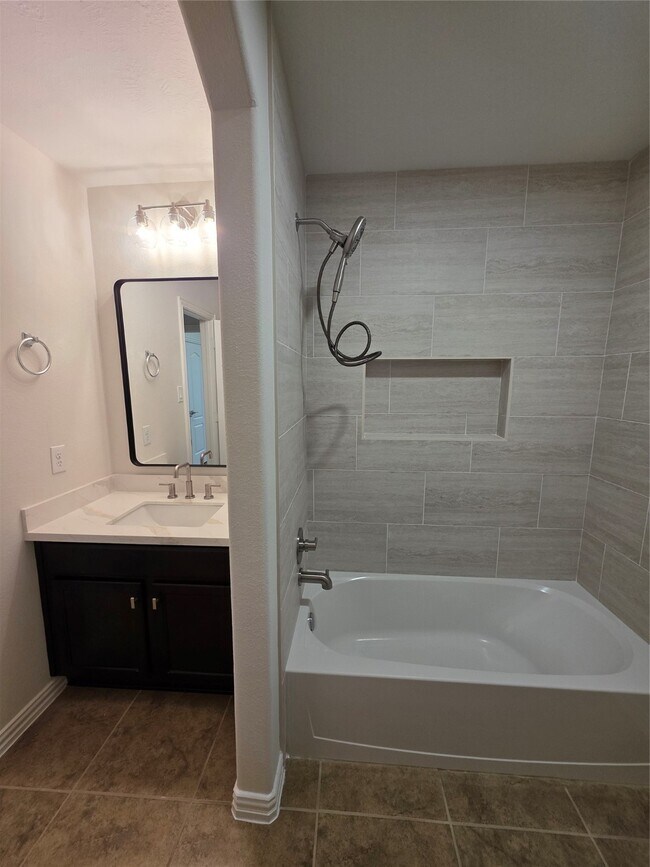 Building Photo - 26634 Grey Sparrow Dr