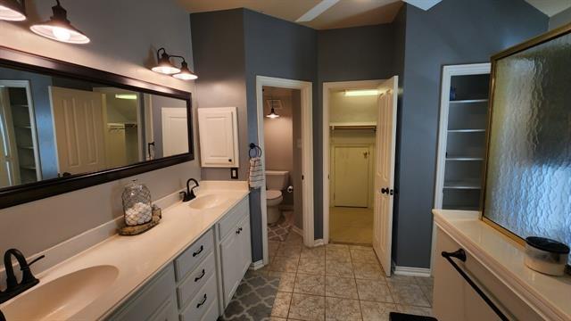 Building Photo - 209 Ivy Glen Dr