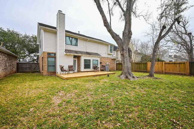 Building Photo - 3030 Great Lakes Ave