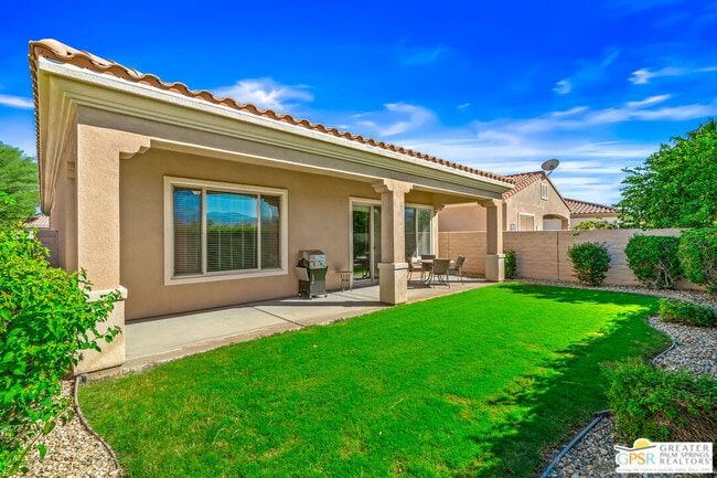 Building Photo - 41085 Calle Pampas