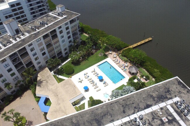 Building Photo - 3545 S Ocean Blvd