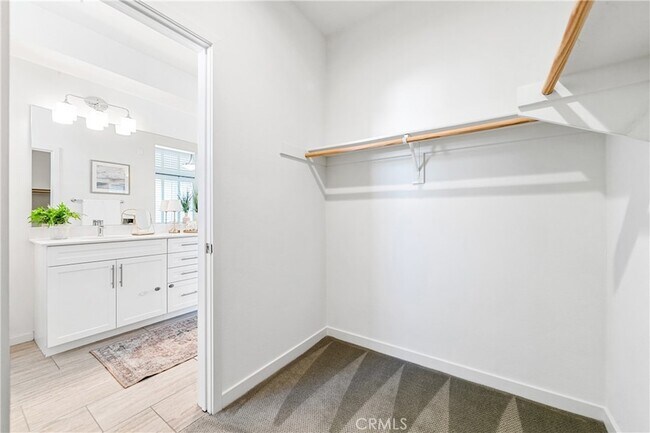 Building Photo - 630 Colorado Cir