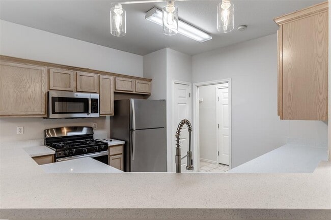 Building Photo - 2808 Kestrel Dr