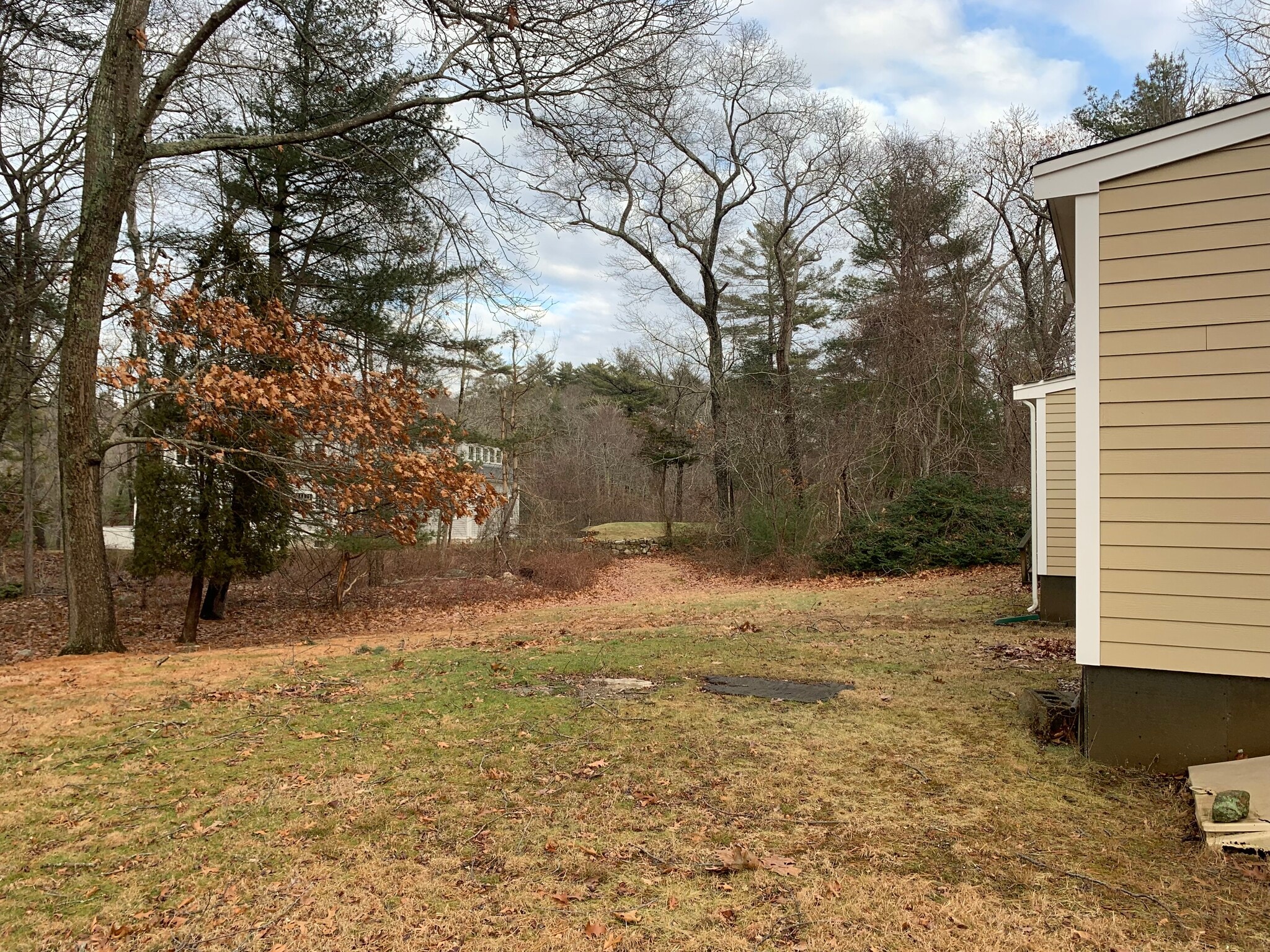 Building Photo - 4 Bound Brook Ln