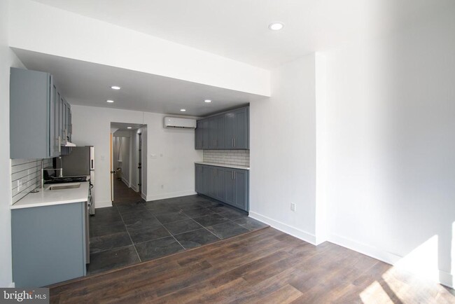 Building Photo - 1413 Lombard St
