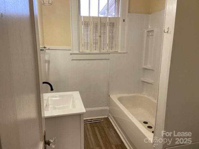 Building Photo - 138 1545